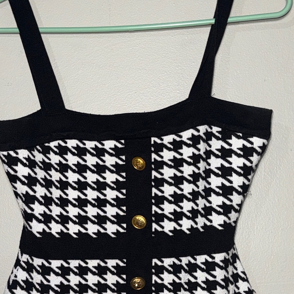Black and White Houndstooth Dress - Picture 6 of 11